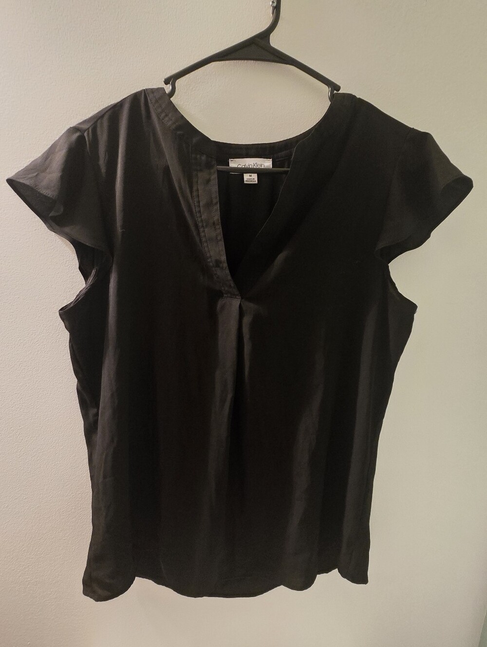 Calvin Klein Black Flutter Sleeve V-Neck Blouse Top Size M
